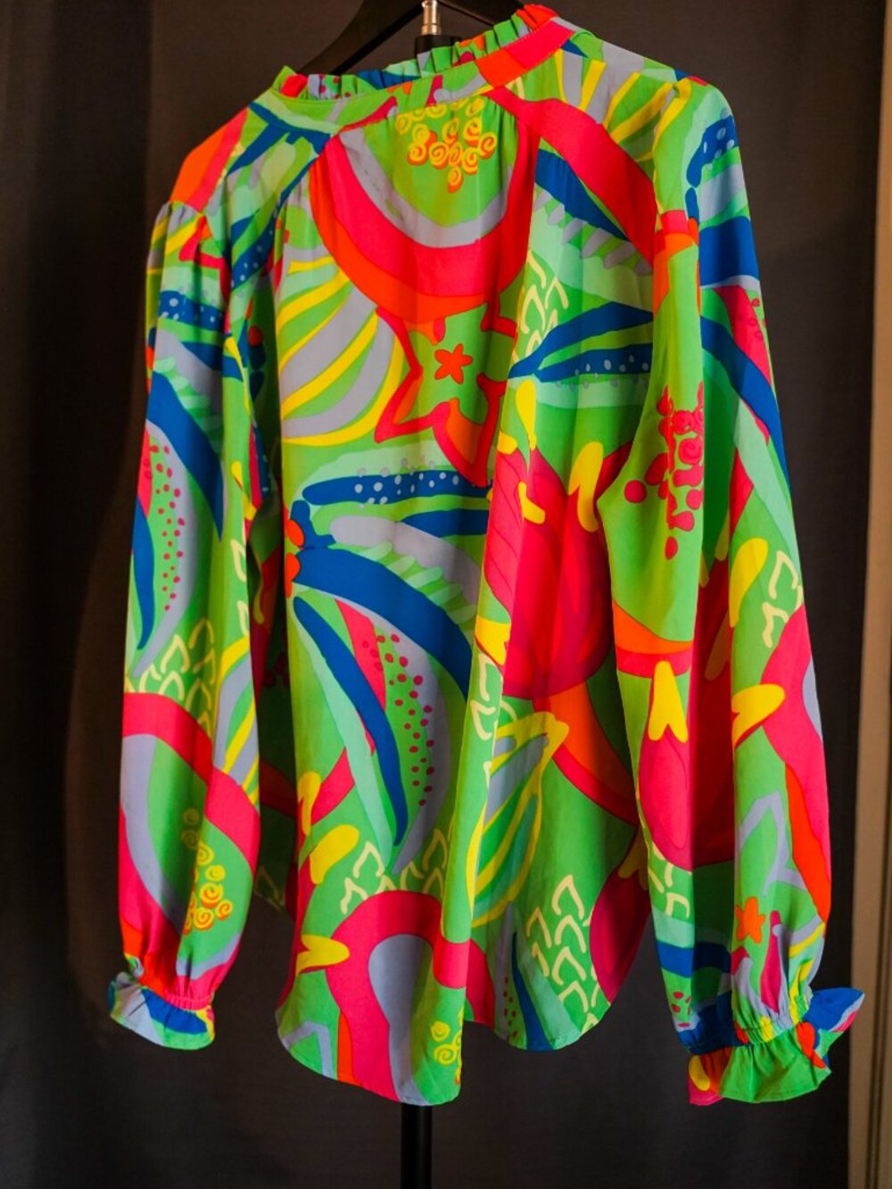 Michelle McDowell Vibrant Abstract Floral Print Blouse Women's Medium - Picture 10 of 12